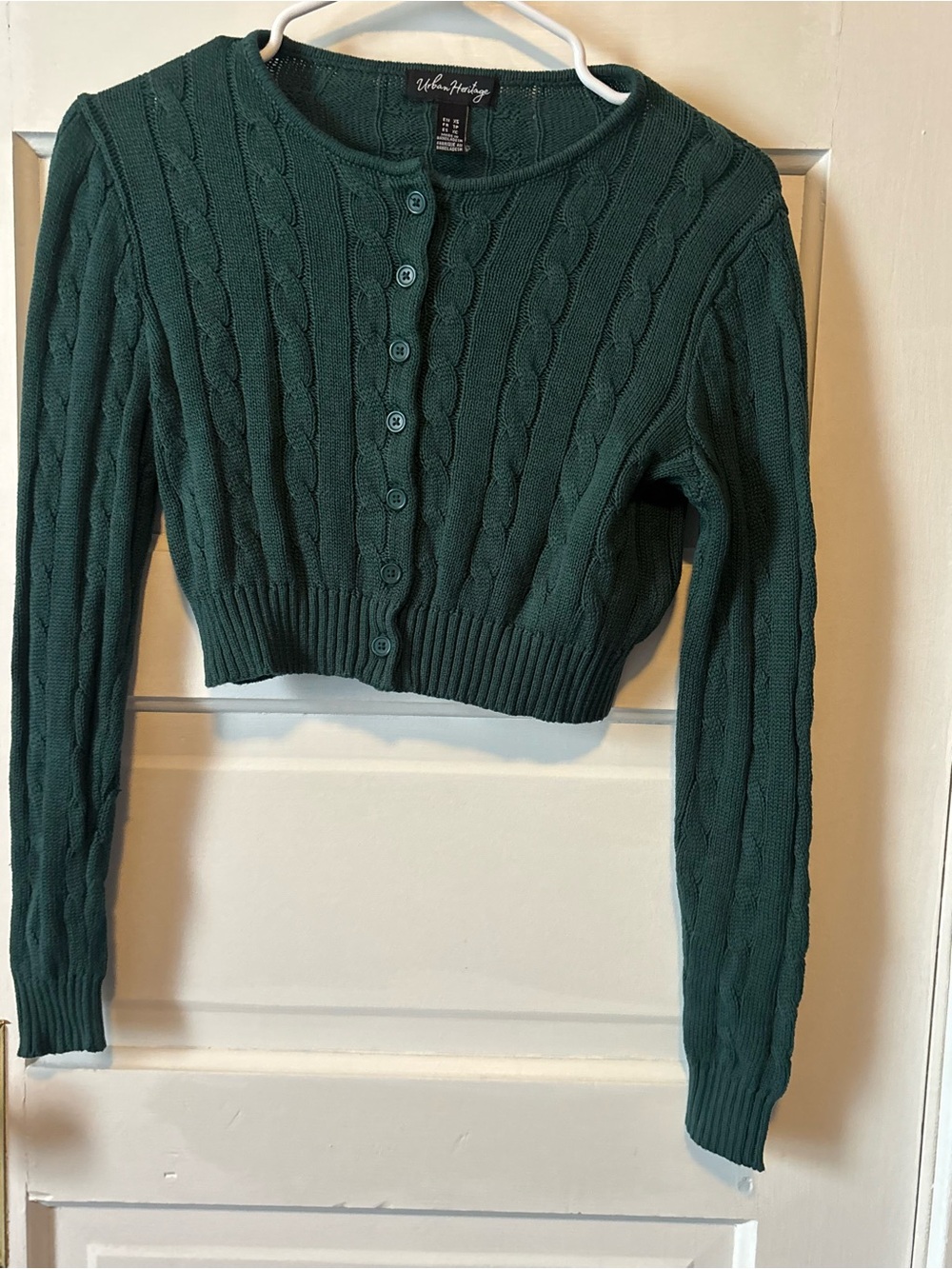 Urban Heritage Women's Dark Green Cable Knit Cropped Cardigan